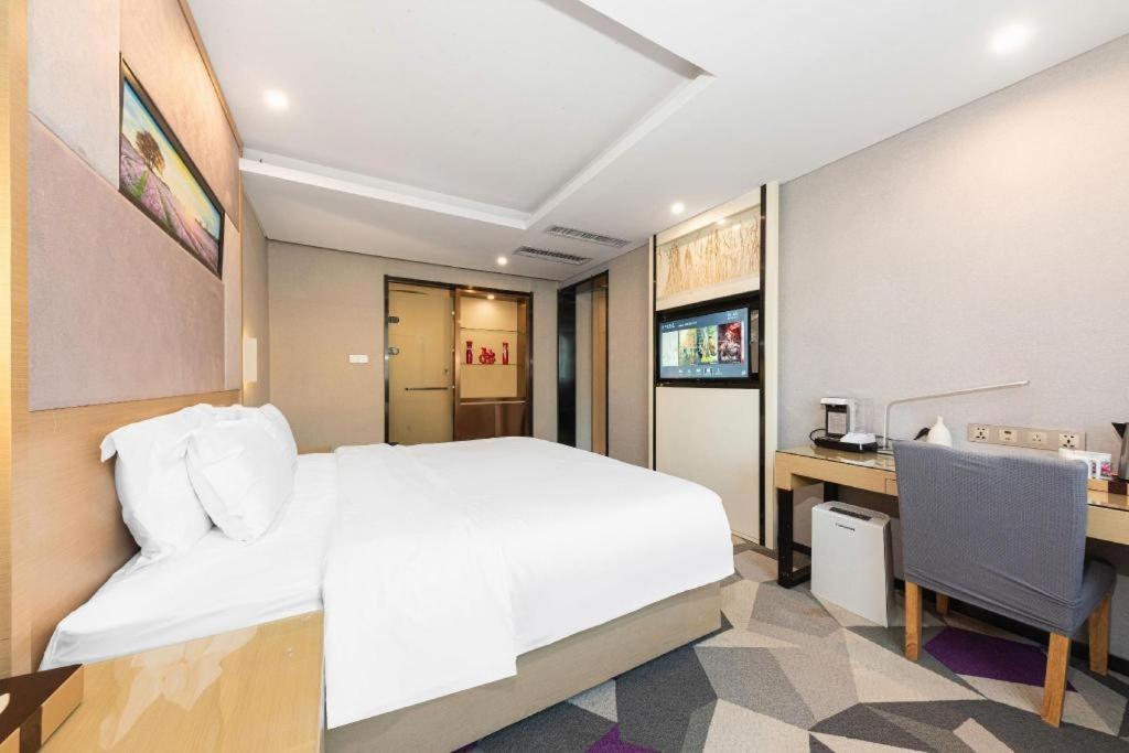 Lavande Hotel Nanchang Ai XI Hu Subway East Station Branch Ngoại thất bức ảnh